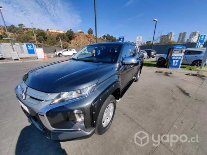 Mitsubishi l200 2021