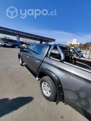 Mitsubishi l200 2021