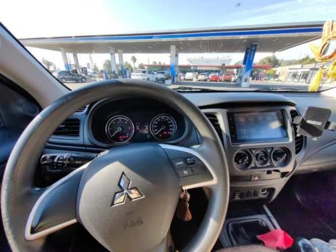 Mitsubishi l200 2021