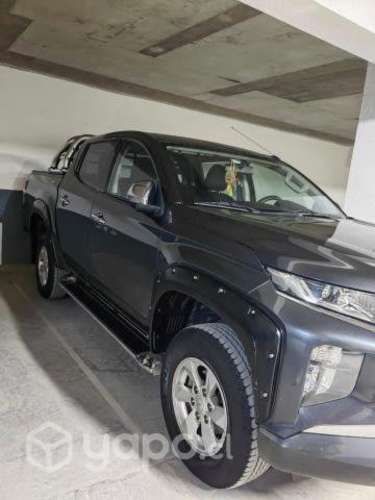 Mitsubishi l200 2021