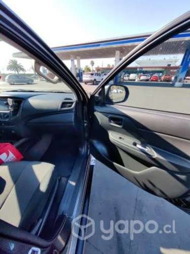 Mitsubishi l200 2021