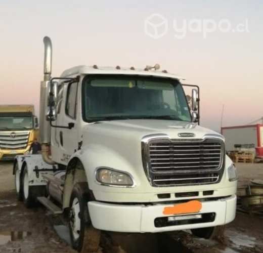 Tracto camión Freightliner m2 112