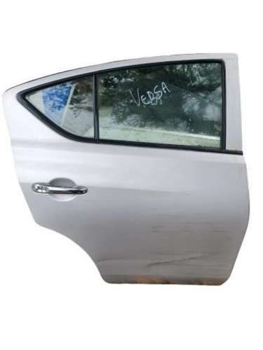 Puerta trasera derecha nissan versa 2017