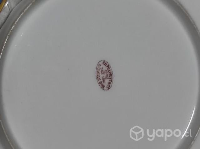 Antiguo Plato bañado en oro