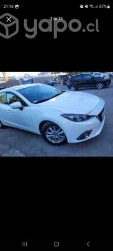 Se vende mazda 3 sedan