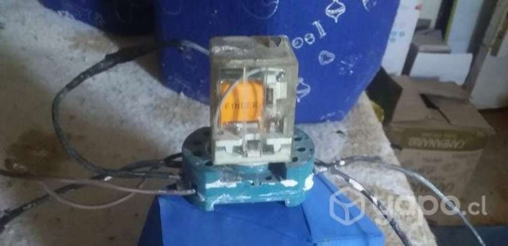 Rele Finder 220 volt