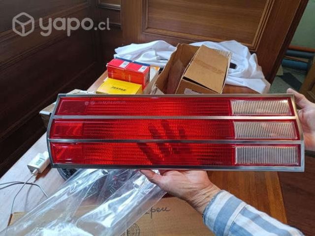 Mica foco trasero Dodge ASPEN