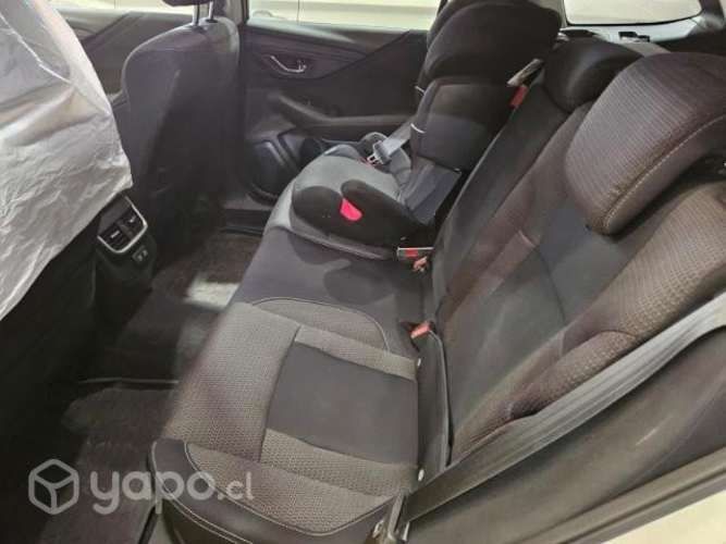 Subatu Outback CVT 2.5 Dynamic 2022 único dueño