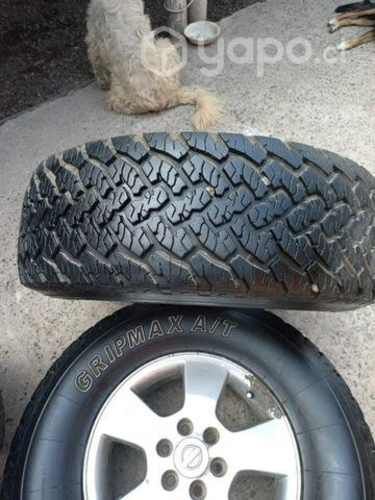 Llantas Navara con neumáticos 70%