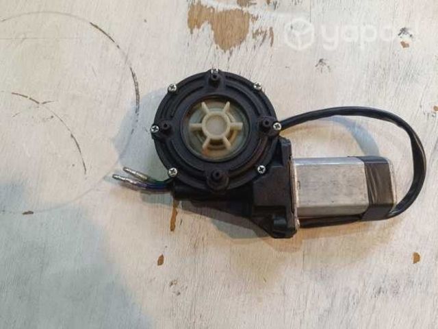Motor alza vidrio usado