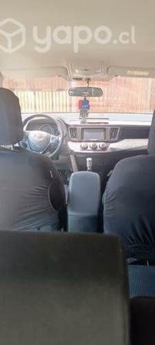 Se vende Toyota RAV4