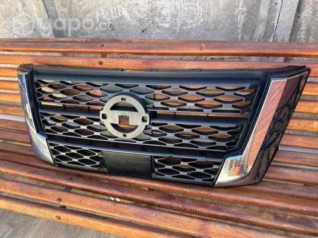 Máscara Nissan Navara