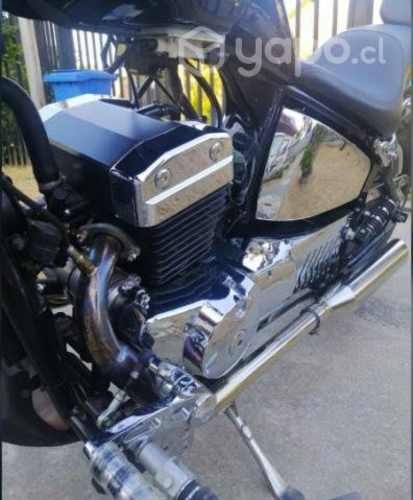 Regal Raptor modelo Spyder año 2022