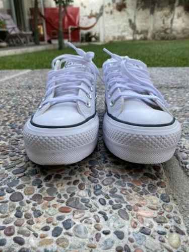 Zapatillas Converse N36 de cuero, blancas
