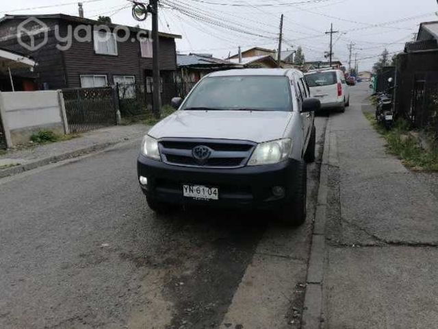 Toyota hilux 4 x4 año 2006
