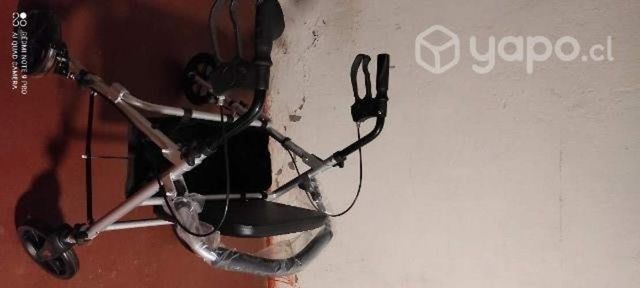Andador adulto mayor o persona con movilidad reduc