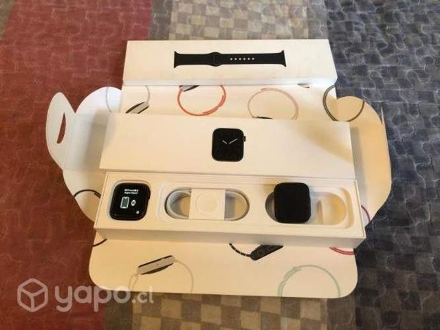 Apple Watch Series 5 44mm