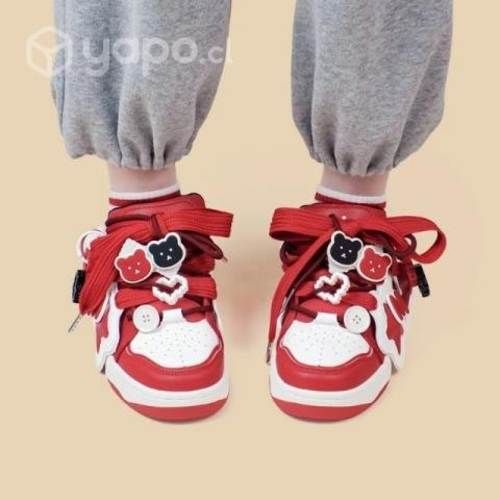 Zapatillas rojas kawaii