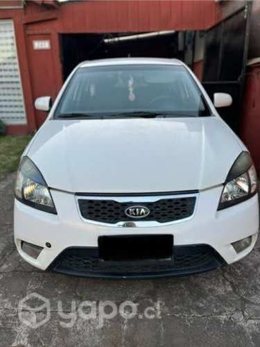 Kia rio 2011