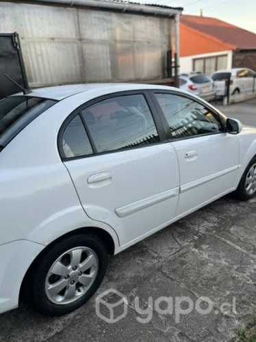 Kia rio 2011