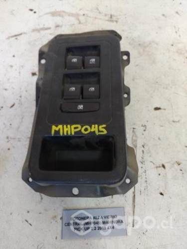 Botonera AlzaVidr Central (MHP045) Mahindra Pik Up