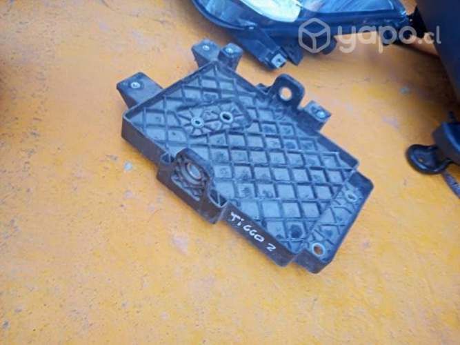 Chery tiggo 2 2021 base porta batería apoya brazos