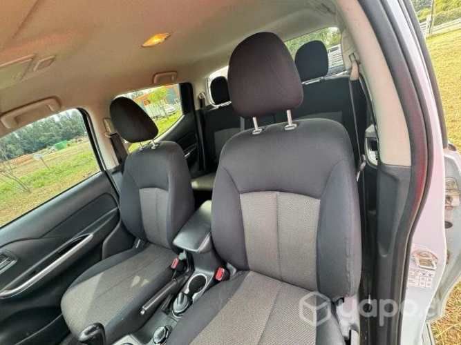 Mitsubishi l200 2021