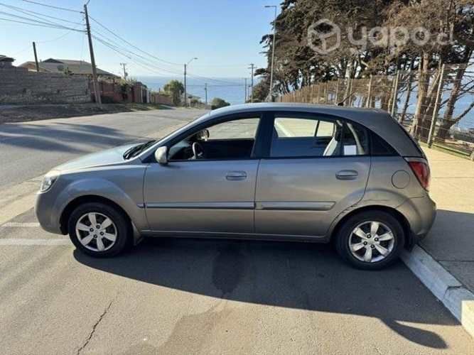 KIA RIO 2011 Hatchback
