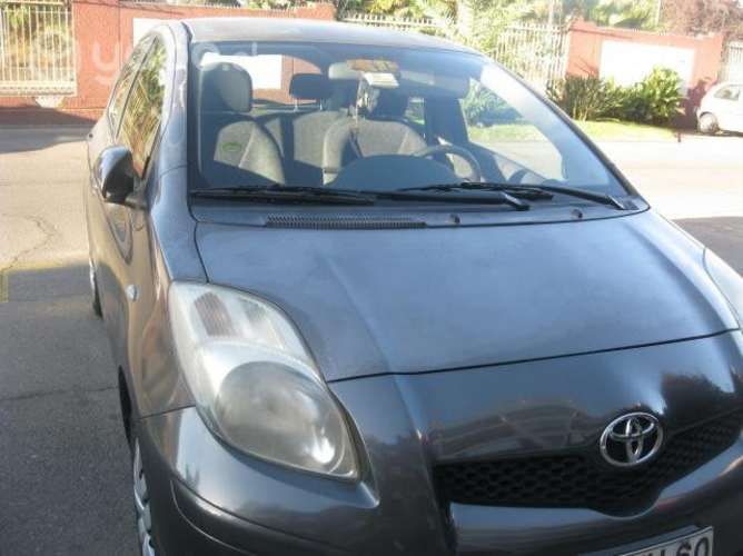 Vendo toyota yaris sport