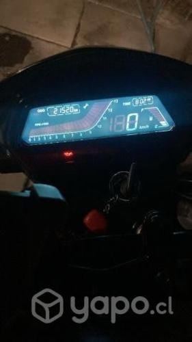 MOTO CC250 AÑO 2022