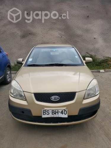 Kia Rio Jb 2008 dorado