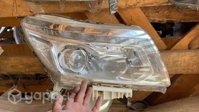 Óptico Nissan np300