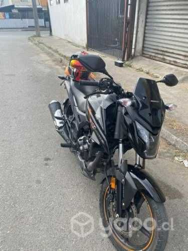 Motocicleta Honda Xblade