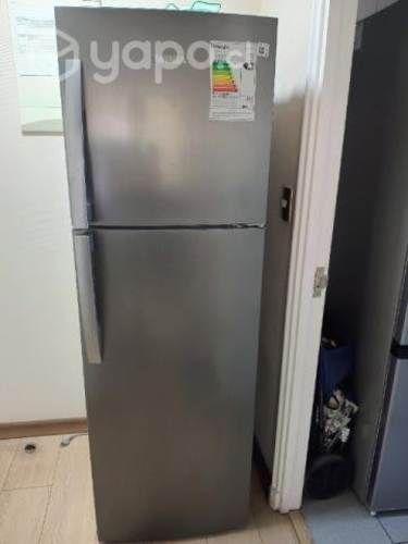 Refrigerador Winia FRT270 No FROST