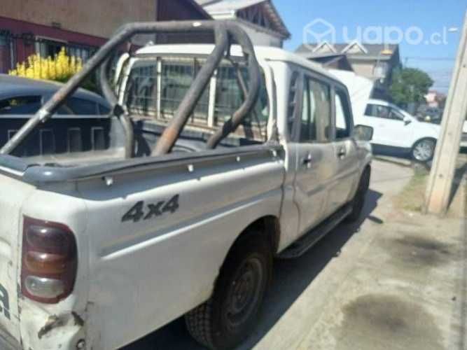 Mahindra pick up 2011