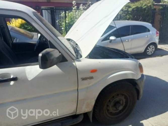 Mahindra pick up 2011