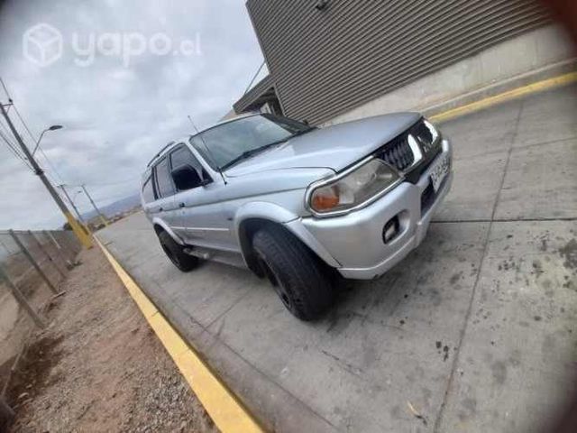 Mitsubishi montero sport 4x4 3.0 bencinero