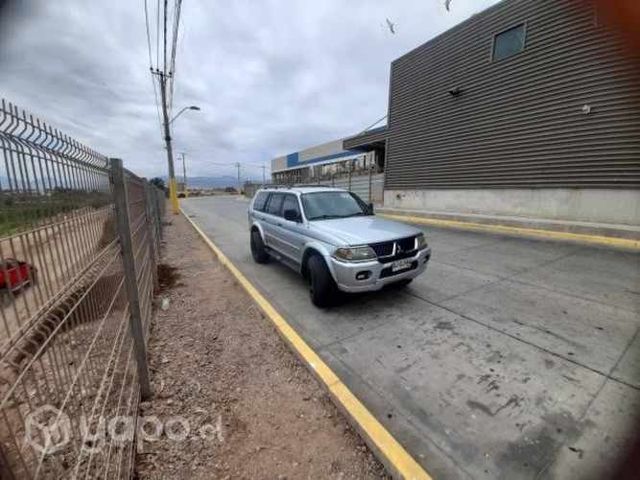 Mitsubishi montero sport 4x4 3.0 bencinero