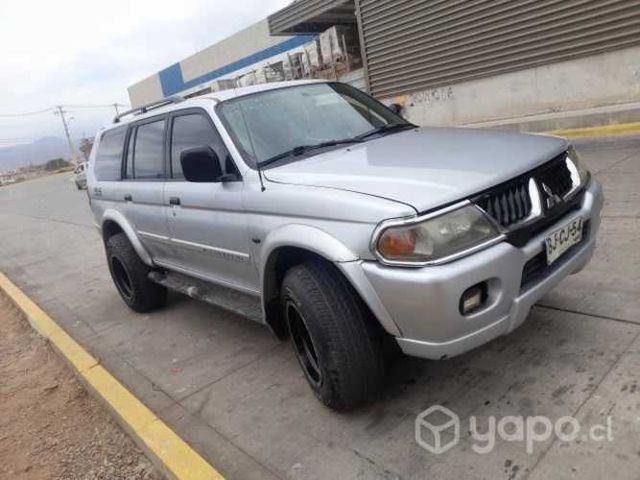 Mitsubishi montero sport 4x4 3.0 bencinero