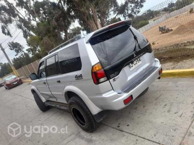 Mitsubishi montero sport 4x4 3.0 bencinero