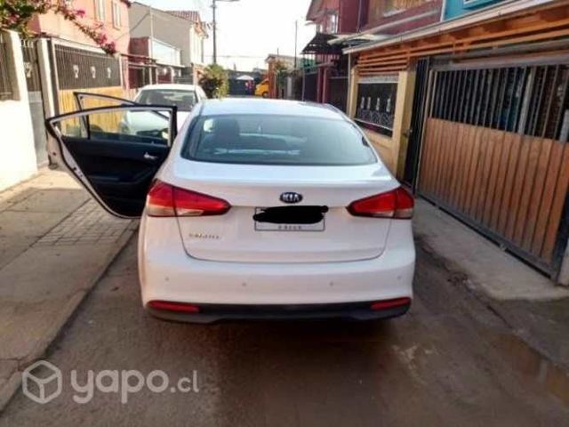 Se vende KIA MOTORS CERATO 2017