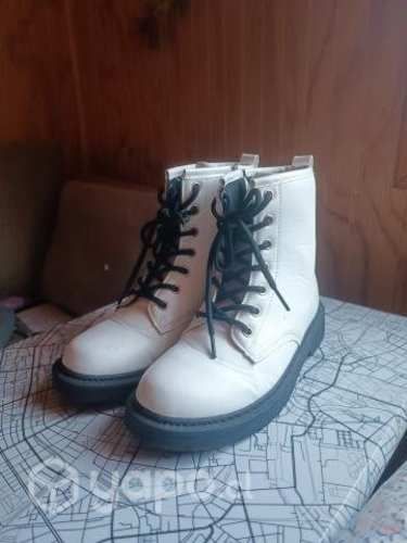 Botines blancos