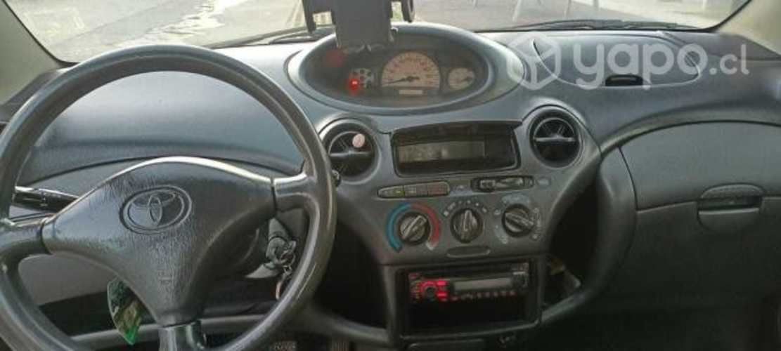 Toyota yaris 2004 1.5 xli