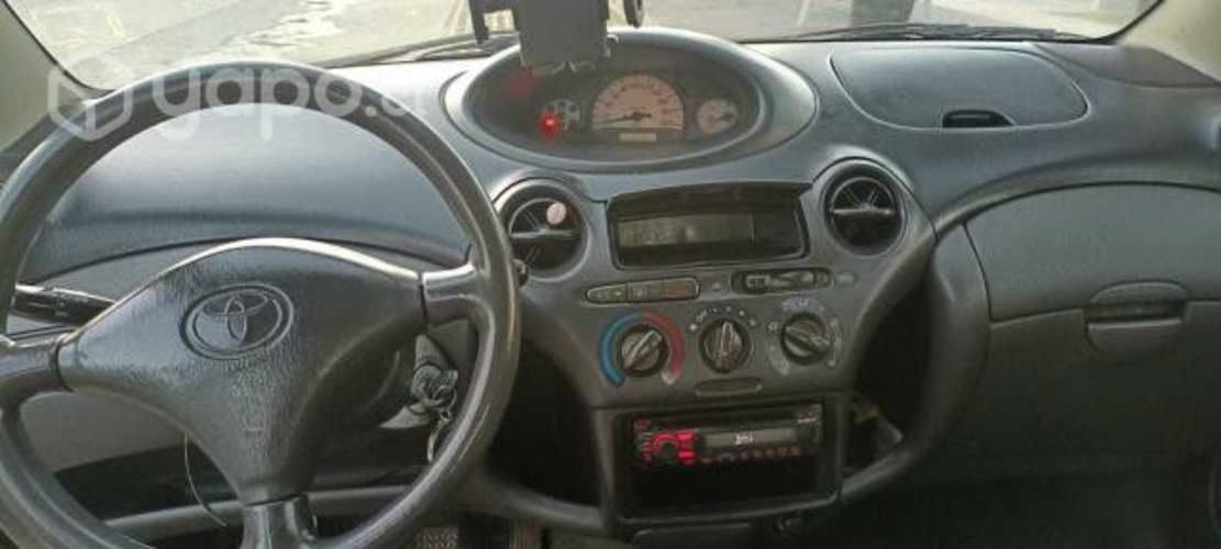 Toyota yaris 2004 1.5 xli