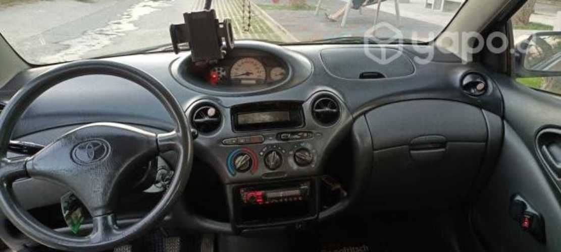 Toyota yaris 2004 1.5 xli