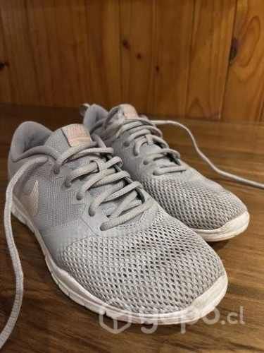 Zapatillas Nike deportivas talla 36.5