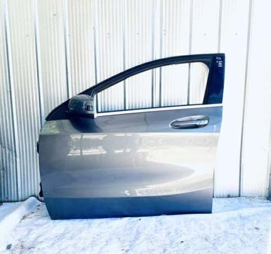 Puerta mercedes benz a