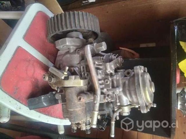 Bomba injectora camion NKR