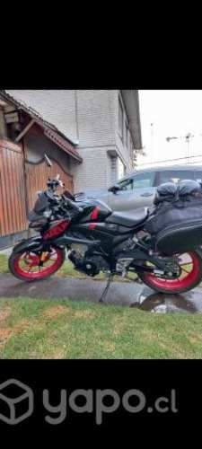 Moto Susuki GSX S - 150