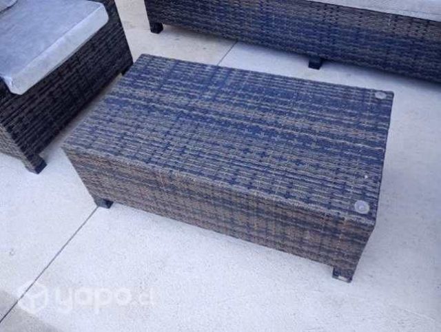 Terraza grande, 3 sillones, mas mesa de centro